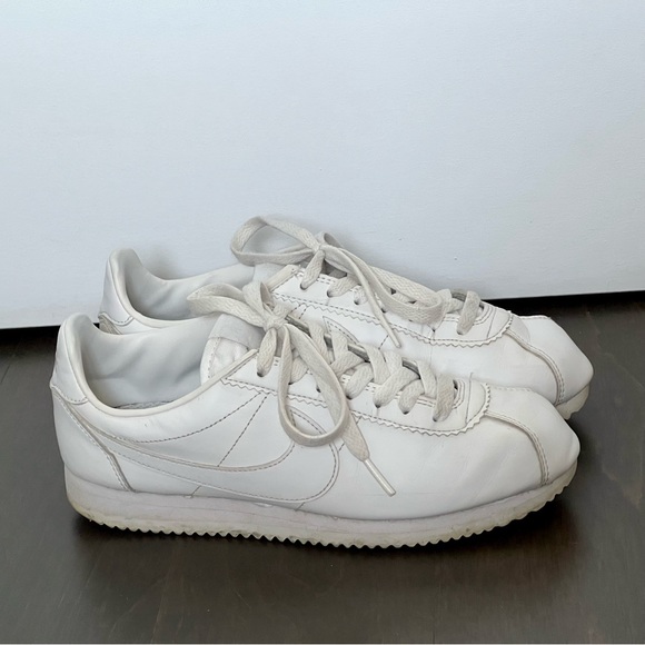 Nike Cortez All White EUC - Picture 2 of 7
